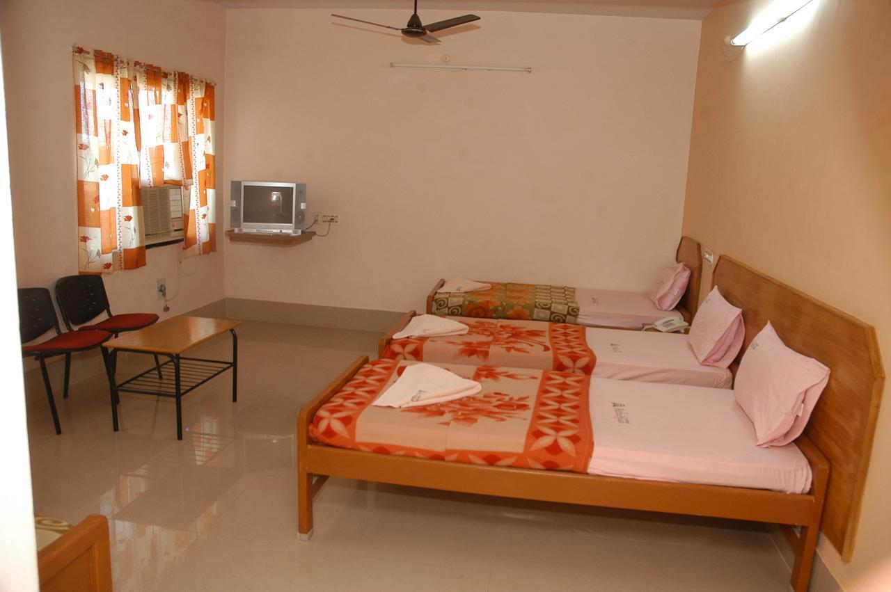 Hotel Athityaa Kumbakonam Eksteriør billede